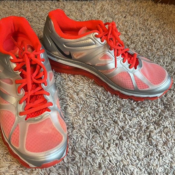 Nike Air Max - Picture 2 of 3